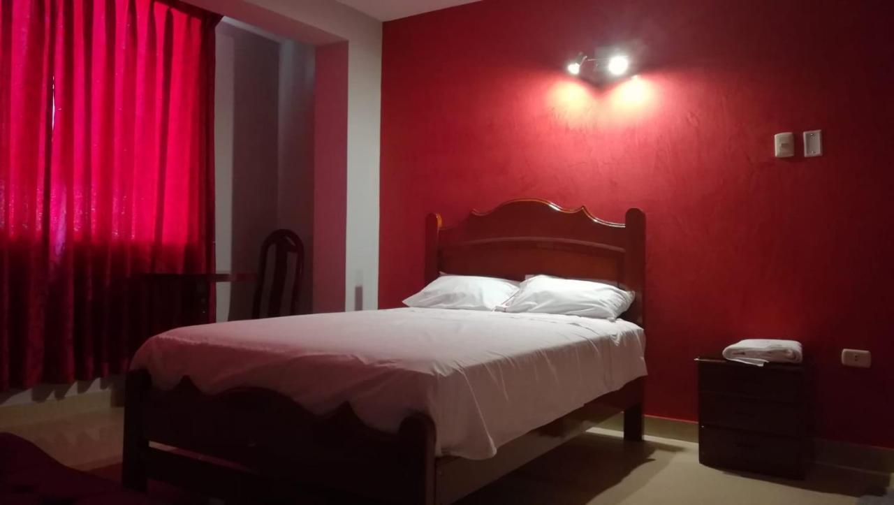Hotel Real Bolivar Chimbote Exterior foto