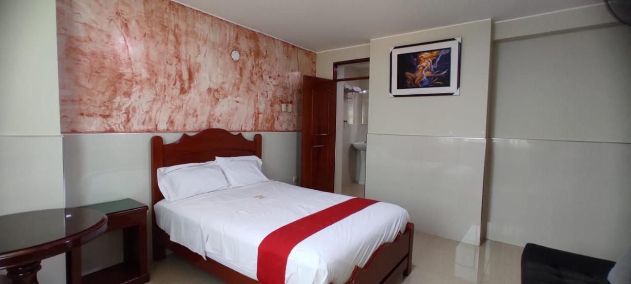 Hotel Real Bolivar Chimbote Exterior foto